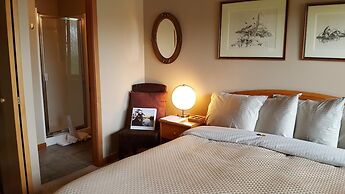 Reef Point Oceanfront B & B