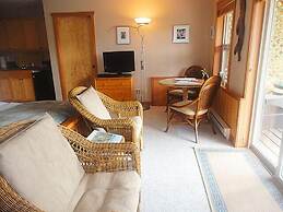 Reef Point Oceanfront B & B