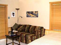 Reef Point Oceanfront B & B