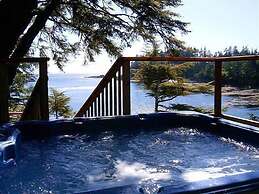 Reef Point Oceanfront B & B