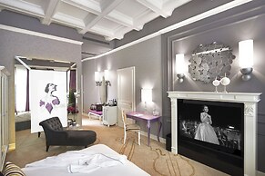 Aria Hotel Budapest by Library Hotel Collection