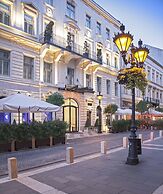 Aria Hotel Budapest by Library Hotel Collection