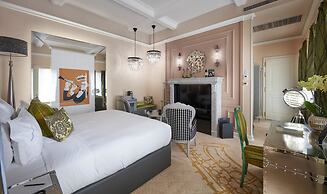 Aria Hotel Budapest by Library Hotel Collection