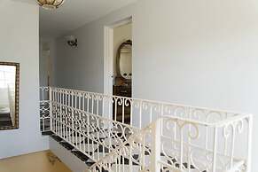 Hatfield South Villa