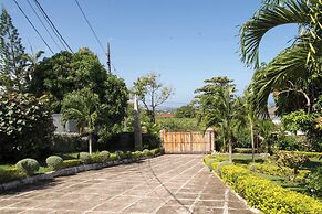 Hatfield South Villa