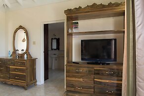 Hatfield South Villa