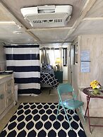 Harbor Houseboat