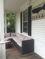 Captain Lawrence Inn