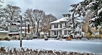 Captain Lawrence Inn