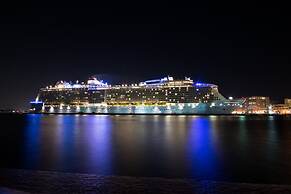 Miramar Village Lodge