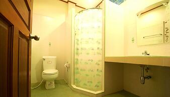 Bansaithong Beach Resort