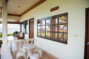 Bansaithong Beach Resort