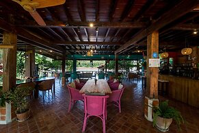 Ock Pop Tok Mekong Villa