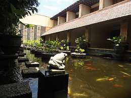 Lotus Garden Hotel