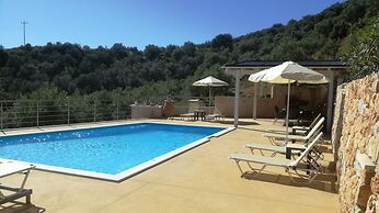 Aksos suites Accessible Accommodation