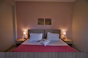 Aksos suites Accessible Accommodation