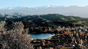 Aksos suites Accessible Accommodation