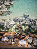 Nobelos Seaside Lodge