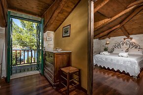 Nobelos Seaside Lodge