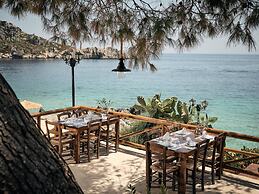 Nobelos Seaside Lodge