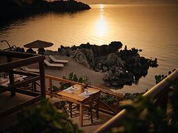 Nobelos Seaside Lodge