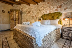 Nobelos Seaside Lodge