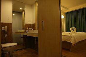 Ginger Kochi MG Road