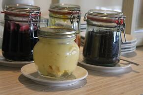 Zamzam Hotel and Convention