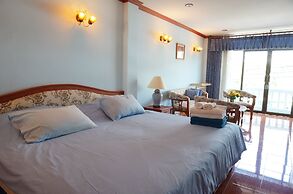 Dee-Lek Guesthouse and Restaurant