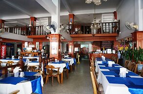 Dee-Lek Guesthouse and Restaurant