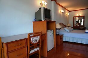 Dee-Lek Guesthouse and Restaurant