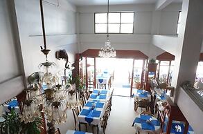 Dee-Lek Guesthouse and Restaurant