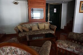 Dee-Lek Guesthouse and Restaurant