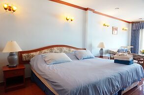 Dee-Lek Guesthouse and Restaurant