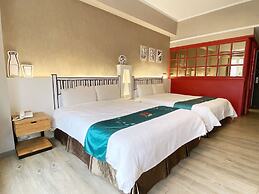 Monster Village Hotel