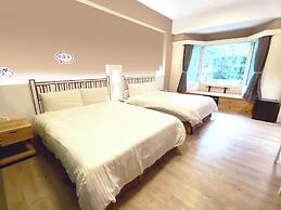 Monster Village Hotel