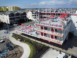 Matador Oceanfront Resort