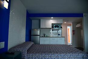 Jolly Roger Motel