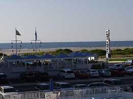 Jolly Roger Motel