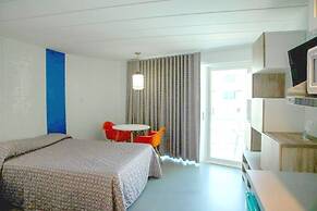 Jolly Roger Motel