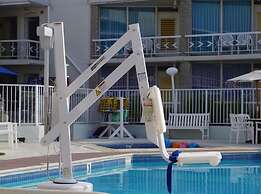 Jolly Roger Motel