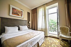 Imperial Palace Hotel