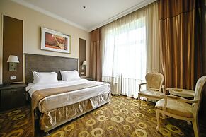 Imperial Palace Hotel