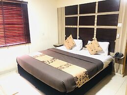 DownTown Royal Hotel