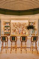 Saint James Paris - Relais & Chateaux