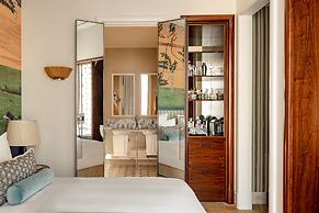 Saint James Paris - Relais & Chateaux