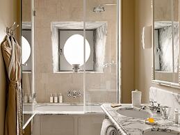 Saint James Paris - Relais & Chateaux