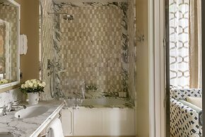 Saint James Paris - Relais & Chateaux