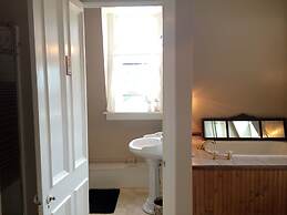 Hudson City Bed & Breakfast