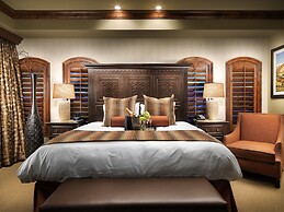 Flying Horse Resort & Club